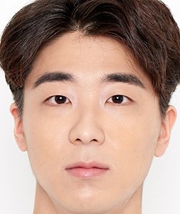 눈·코·무턱보형물 수술 전 정면(남성)